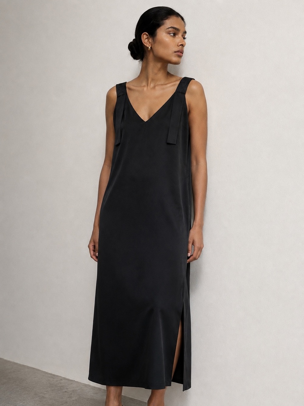 H&M Black V-Neck Maxi Dress Shoulder Tab Detail Side Slits Size 6